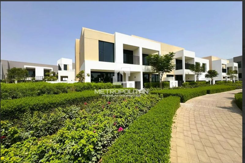 4-bed villa for sale in Arabian Ranches 3