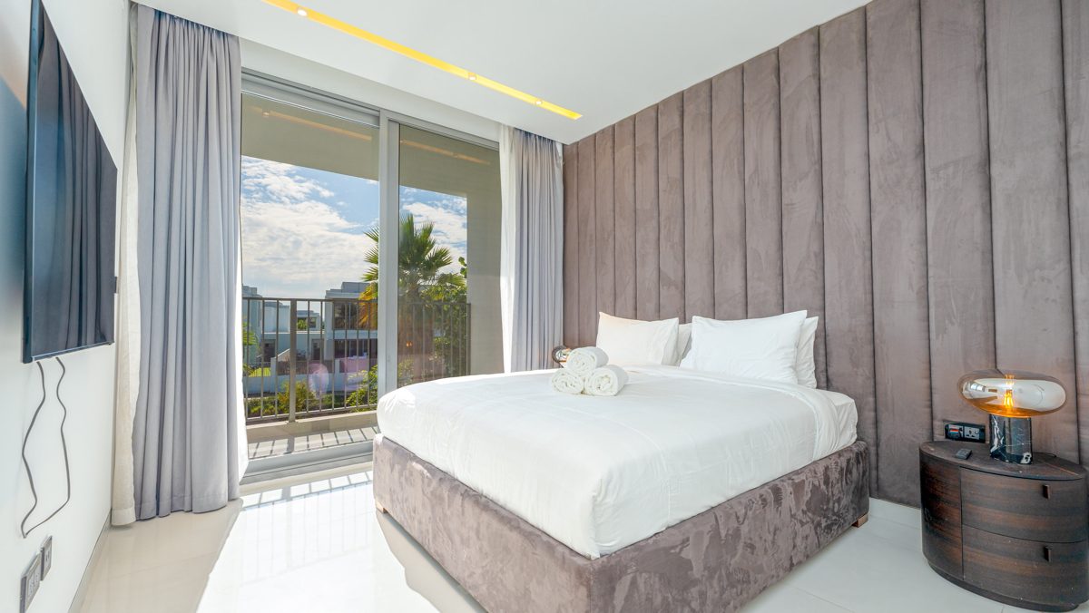 2-bed apartment for sale in Emaar Beachfront